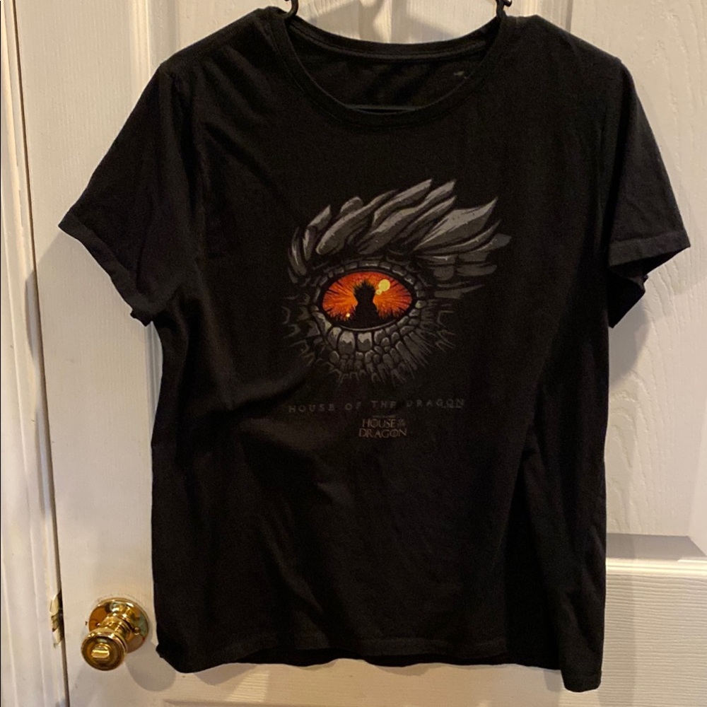 Black and Orange Short Sleeve Graphic Tee size Large 
T-12